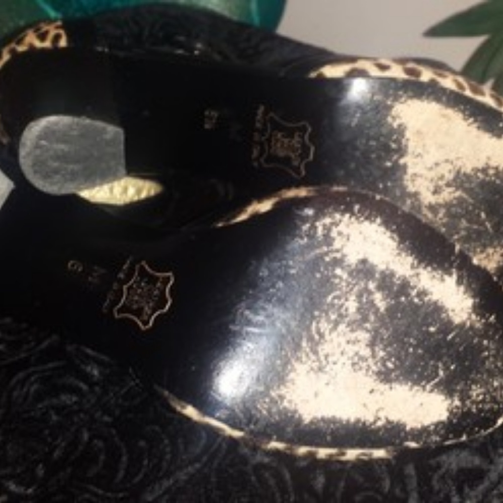 Saint Laurent calf  Vintage Yves Leopard Heels 6.5 - Picture 3 of 8